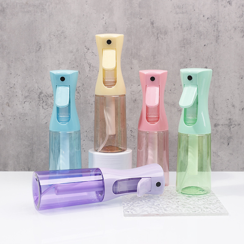 Continuous spray bottle